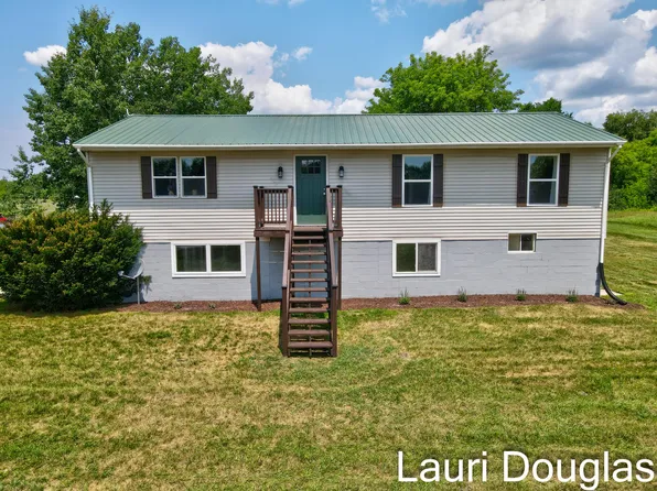 10812 Apple Ave, Ravenna, MI 49451