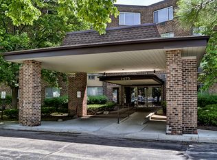 1475 Rebecca Dr APT 105, Hoffman Estates, IL