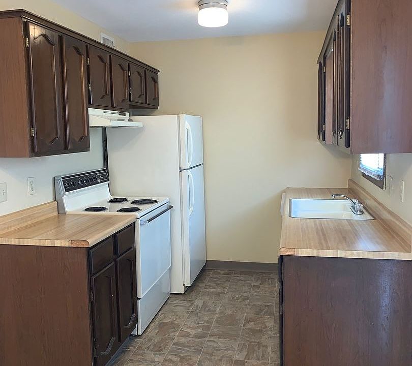 2nd image of 6804 W Par Ln APT 3