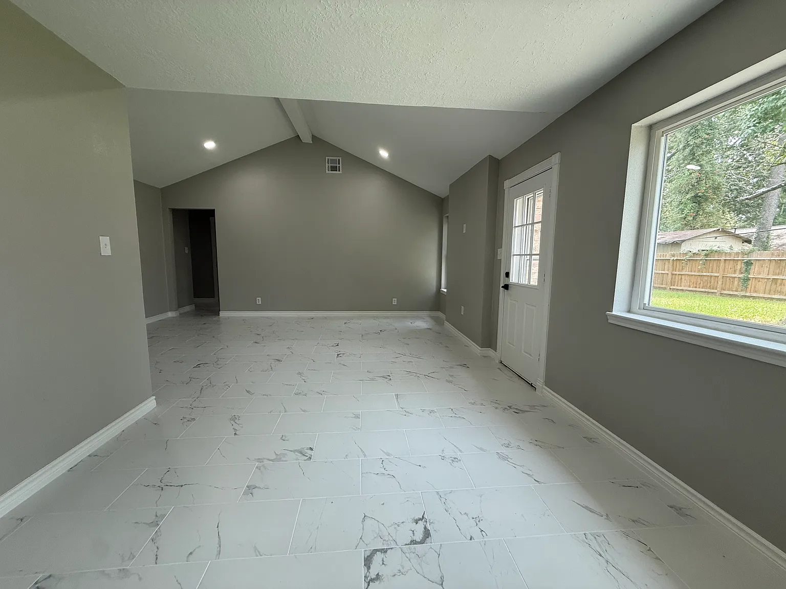 4 bed, 1563 sqft, $1,850 — Photo 3