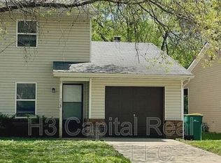 112 Sunnyside St #B, O'Fallon, IL 62269