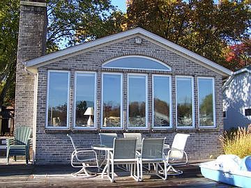 tn_7026_silverlake_front