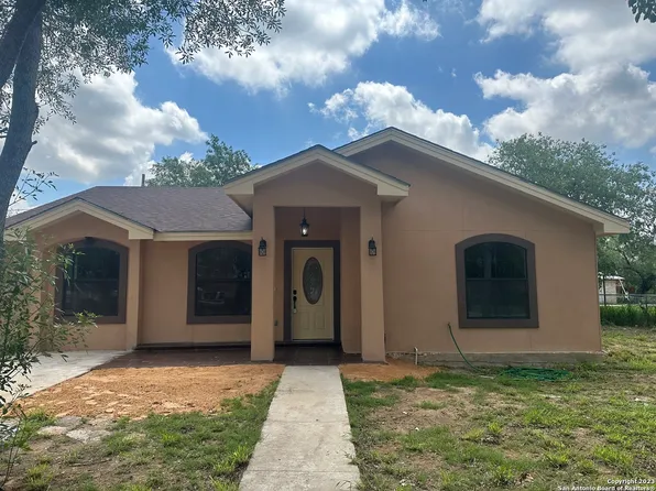 405 S 15TH ST, Carrizo Springs, TX 78834