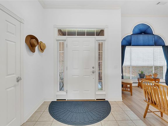 5th image of 3318 N Picadilly Ln