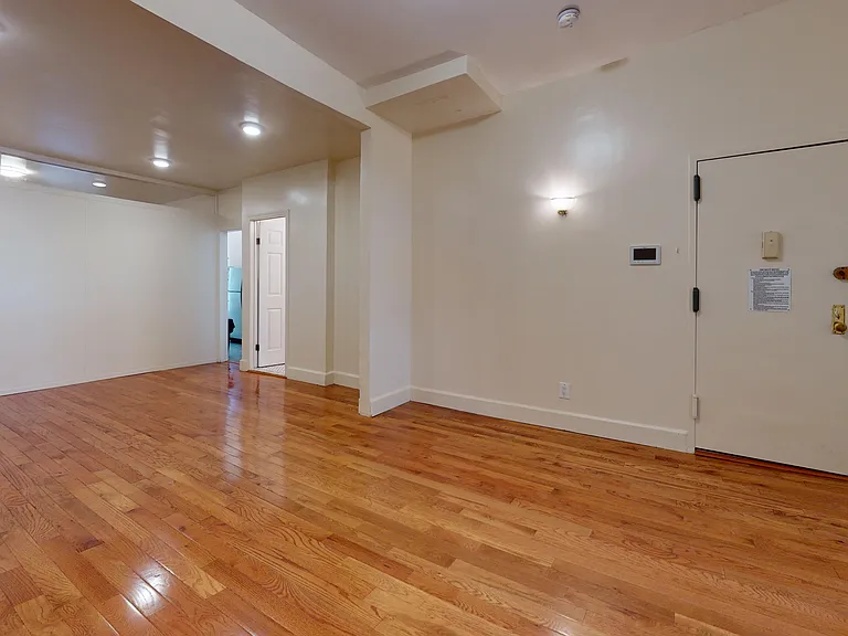 148 W 49th St #1 — Photo 3