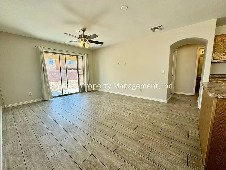 703 W Cholla Crest Dr — Photo 10