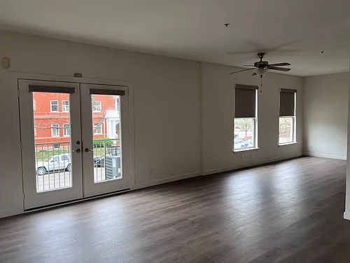 837 E 17th Ave #2F Photo 1
