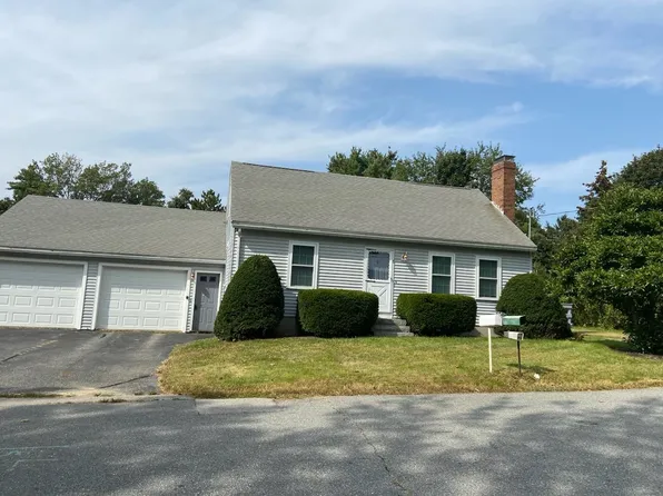 8 Norton Road, Hampton, NH 03842