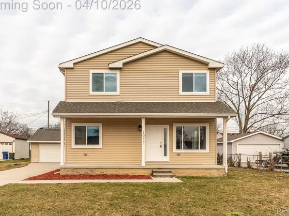 1977 Elmhurst St, Canton, MI 48187