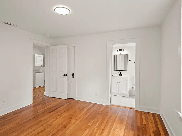 1407 Clover St — Photo 5