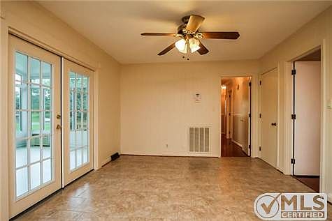 4th image of 104 Kimbrough Ct