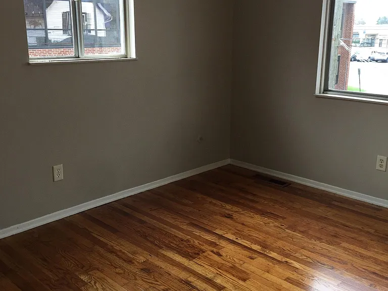 1603 Woodland Ave NW — Photo 7