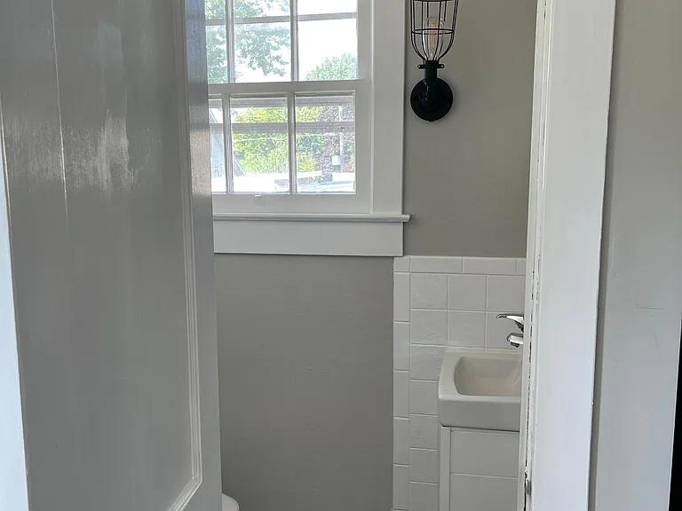 234 E Walnut St — Photo 14