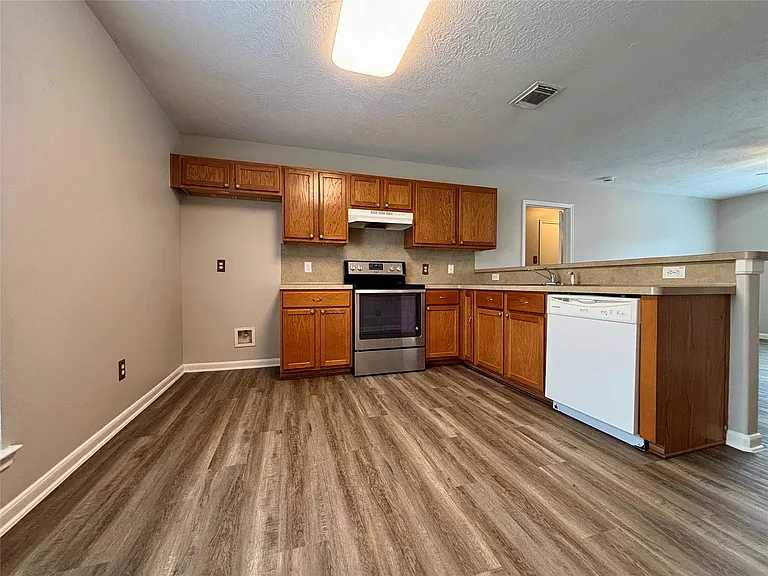 8816 E Buffalo Cir — Photo 6