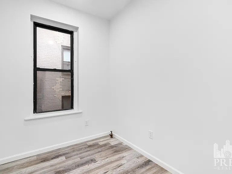 1471 1st Ave #2B — Photo 7