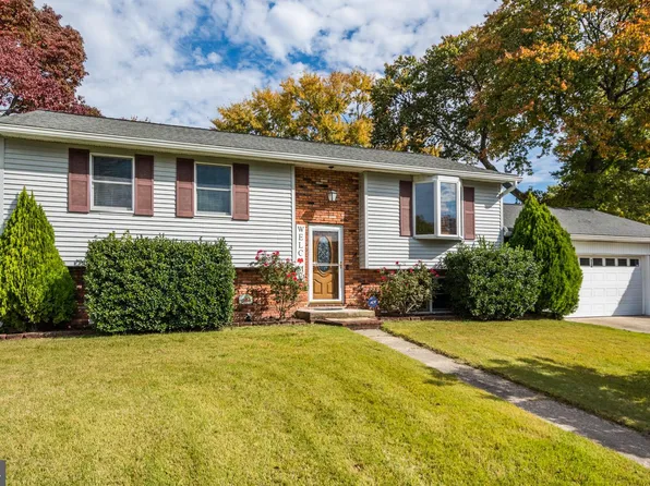 1214 Farmview Rd, Pasadena, MD 21122