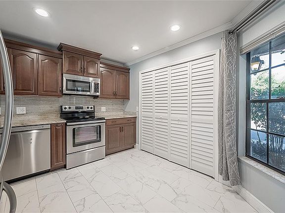 4th image of 5100 Burchette Rd Unit 3903