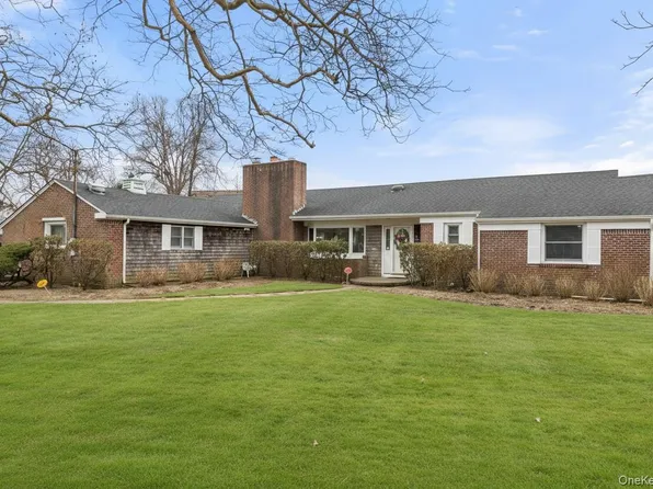 66 Davison Lane E, West Islip, NY 11795