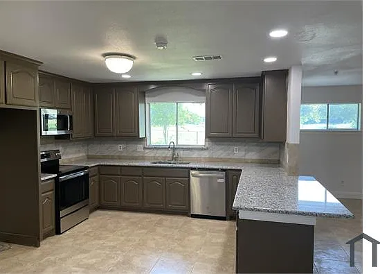 9517 Merritt Rd — Photo 10
