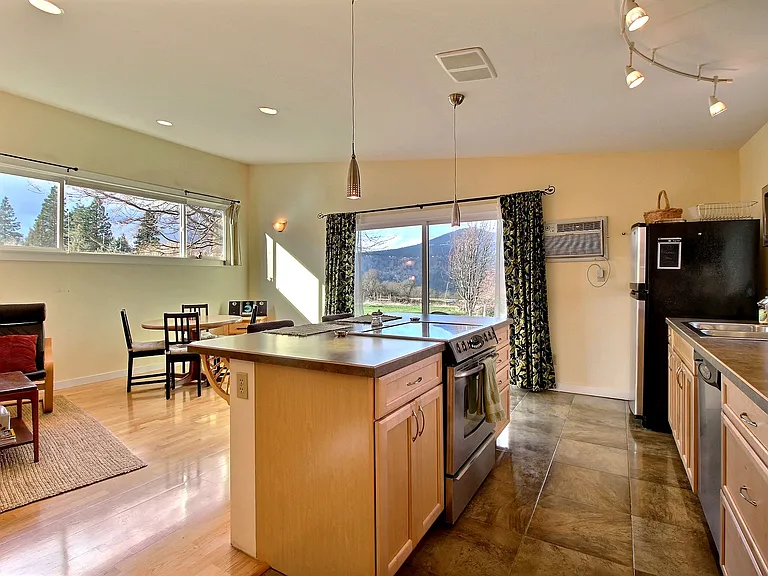 Post Canyon Dr — Photo 6