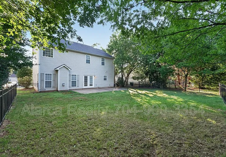 17420 Baldwin Hall Dr — Photo 33