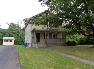 8 Silver Dr, Middletown, CT 06457