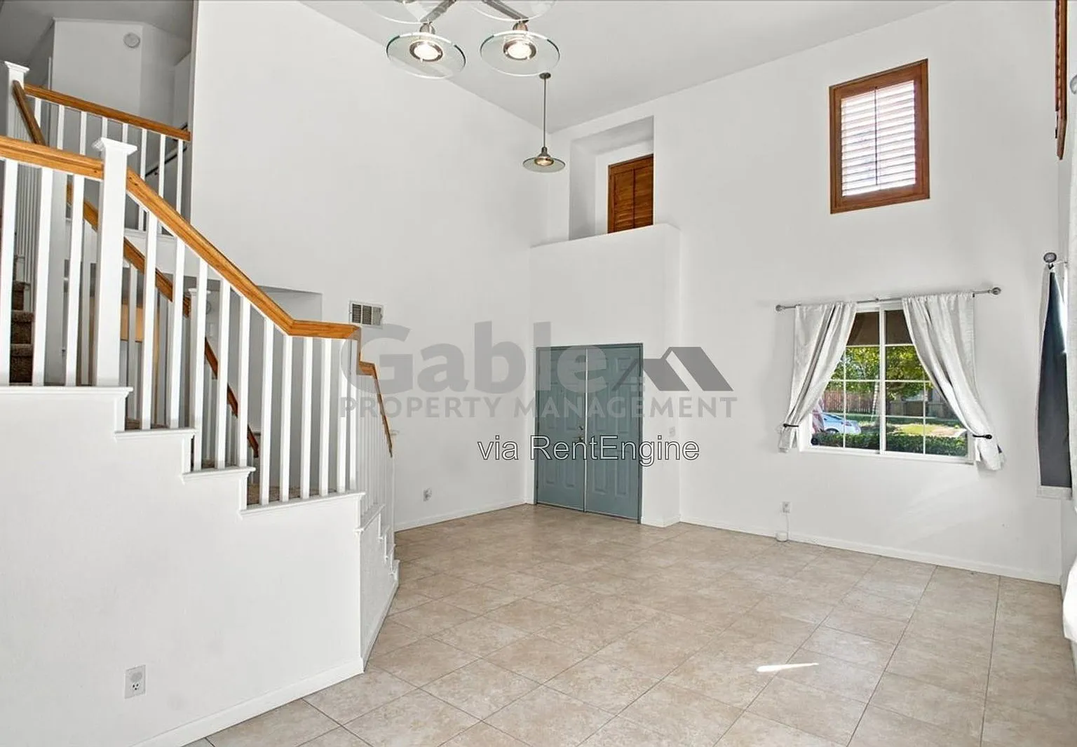 4 bed, 3.0 bath, 2046 sqft, $3,700 — Photo 4