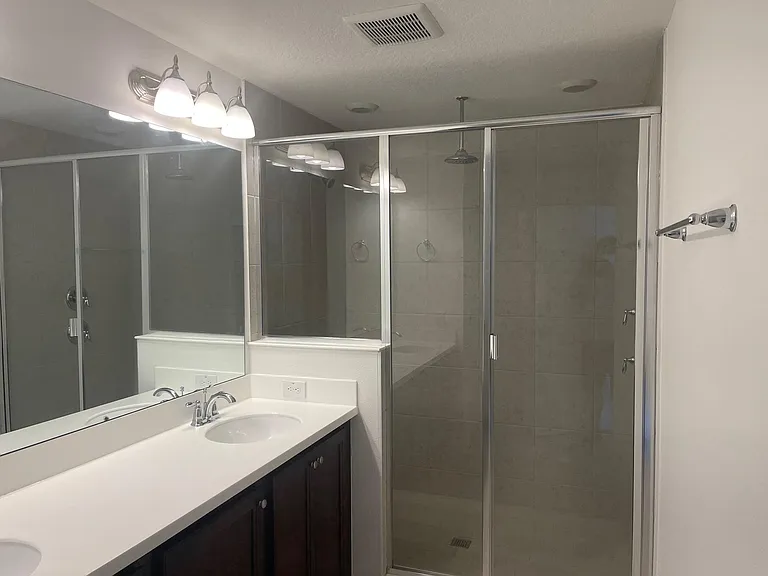 7640 Nemours Pkwy — Photo 10