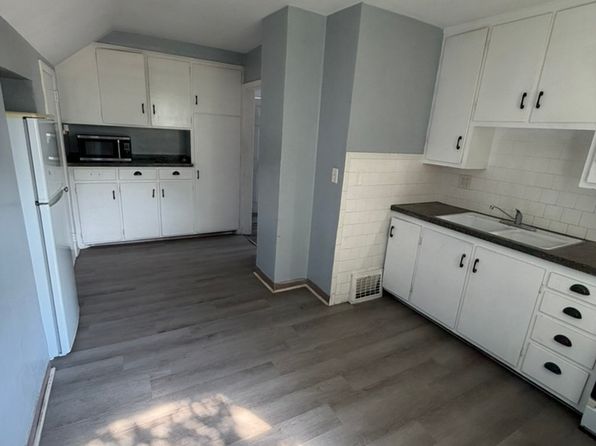 6118 25th Ave Unit 2