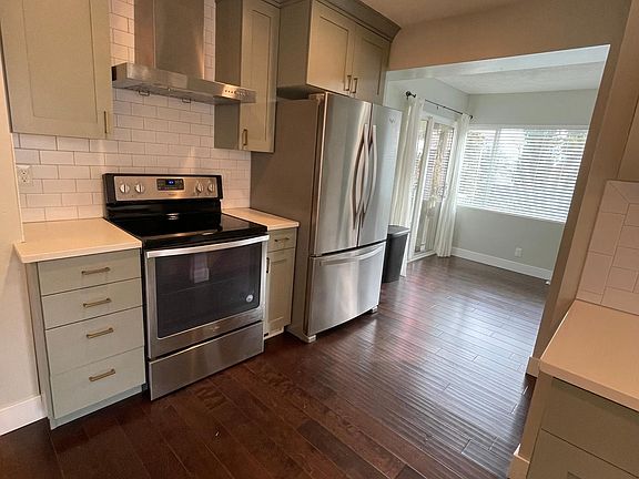 3rd image of 2148 E Bryan Ave