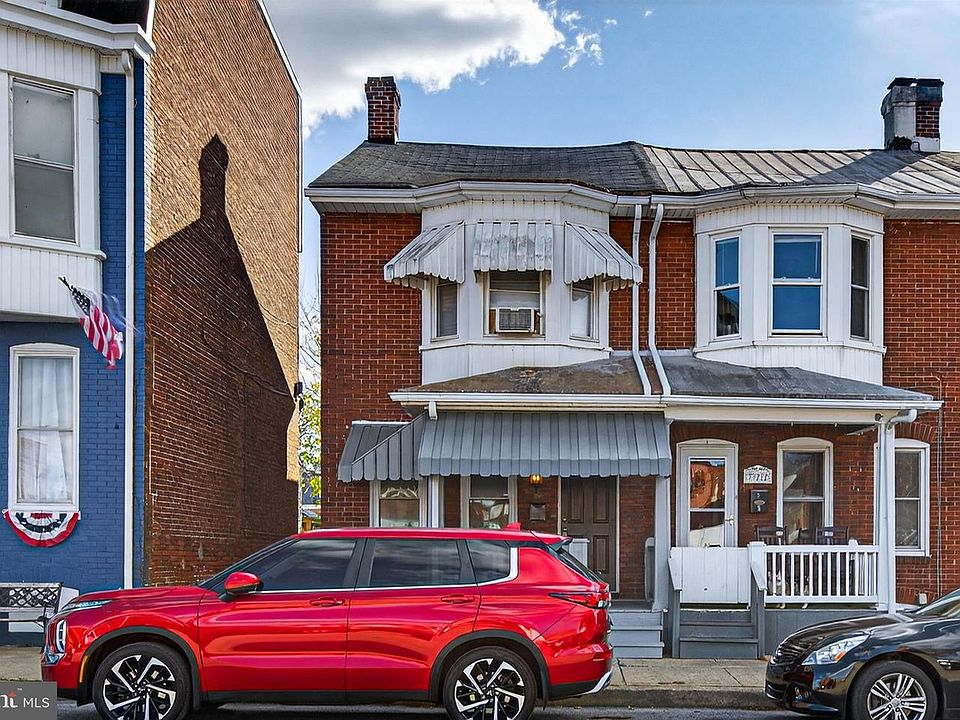 1st image of 724 York St