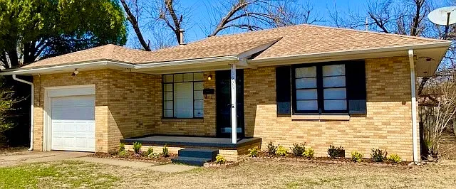 1929 Westchester Drive 2 - 1 — Photo 4