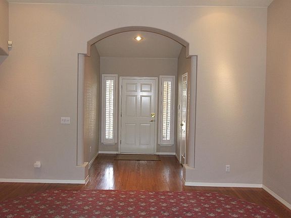 5th image of 2162 E Niles Ave