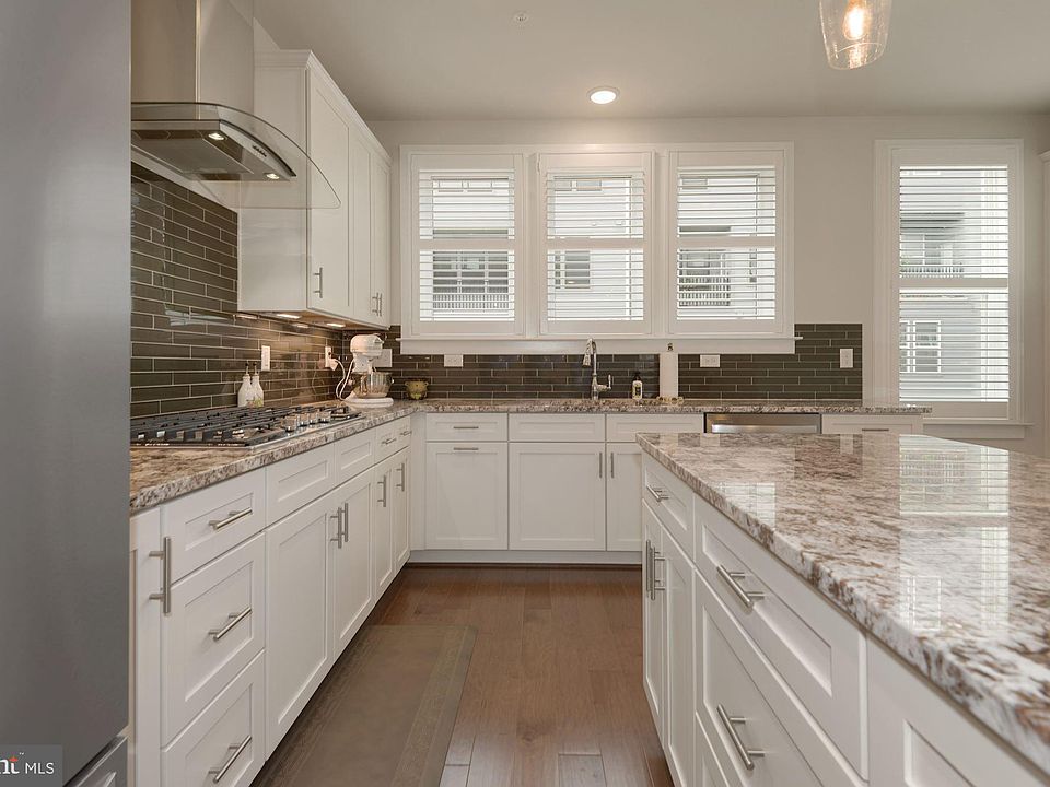 1st image of 13338 Sherwood Park Ln