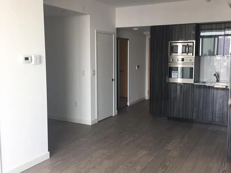 11 Wellesley St W #5504 — Photo 6