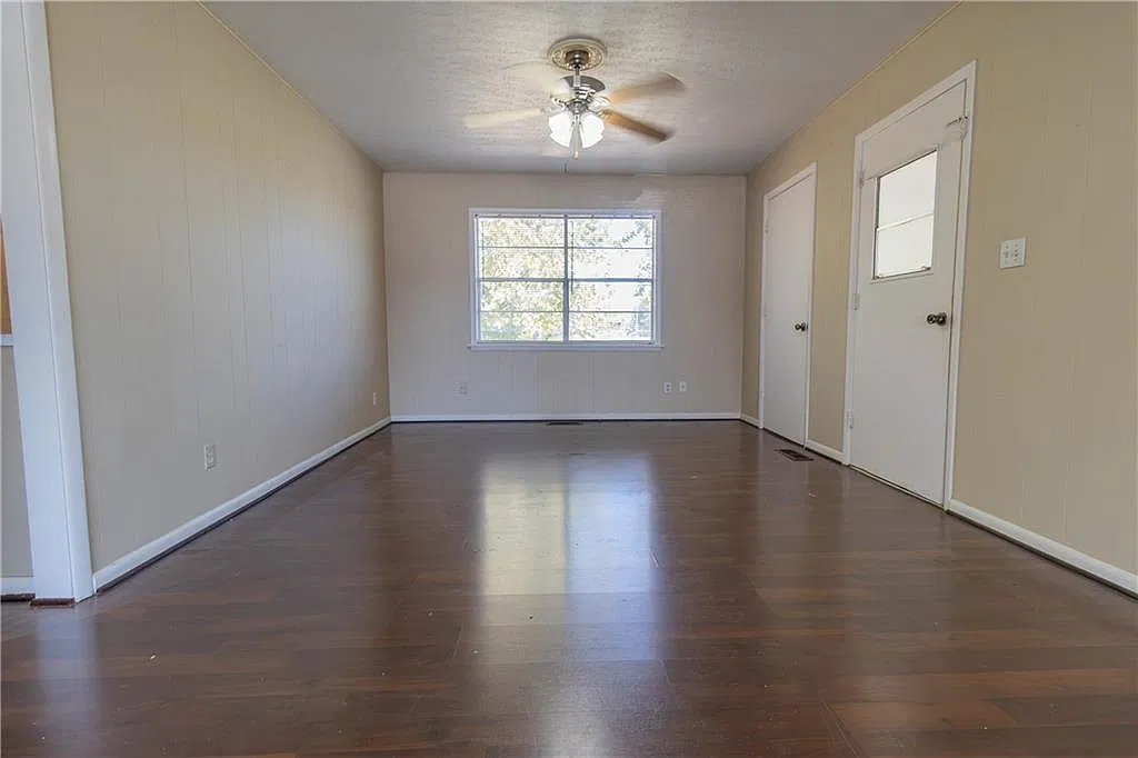 3 bed, 1490 sqft, $1,600 — Photo 3