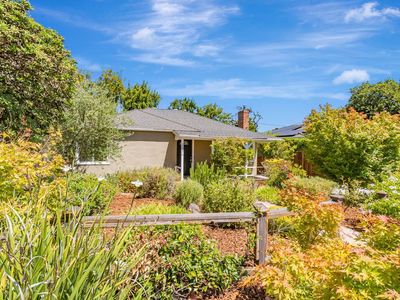 2534 Howard Ave, San Carlos, CA, 94070