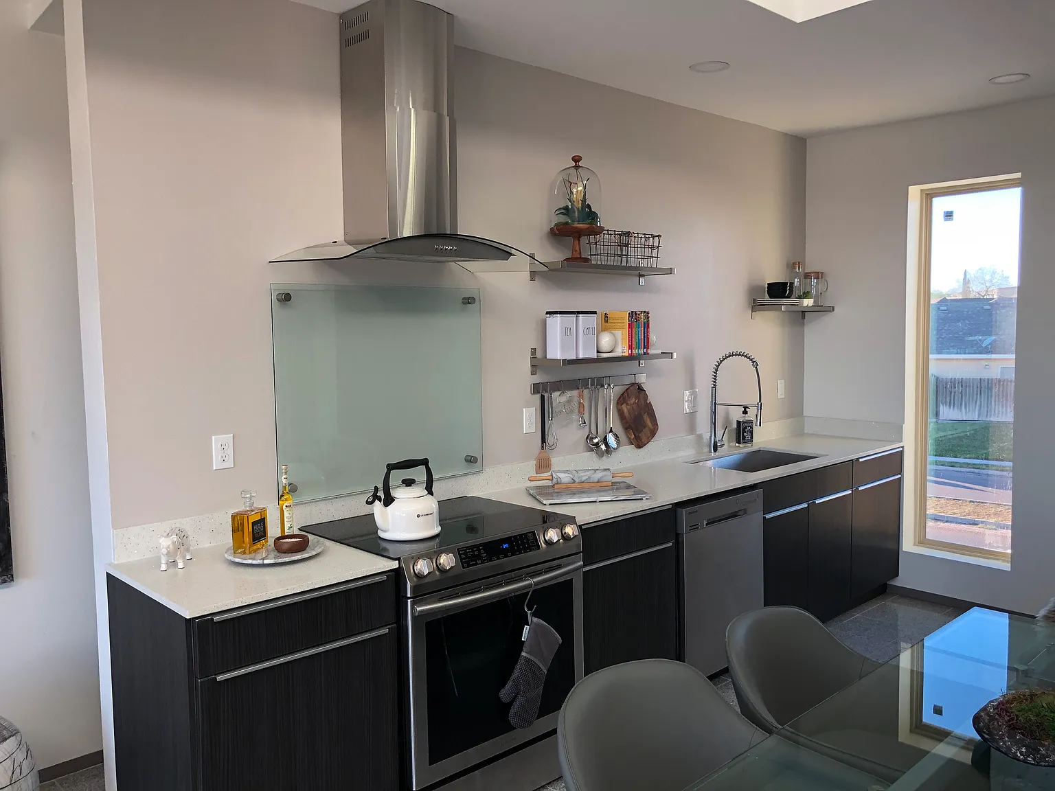 1 bed, 900 sqft, $895 — Photo 4