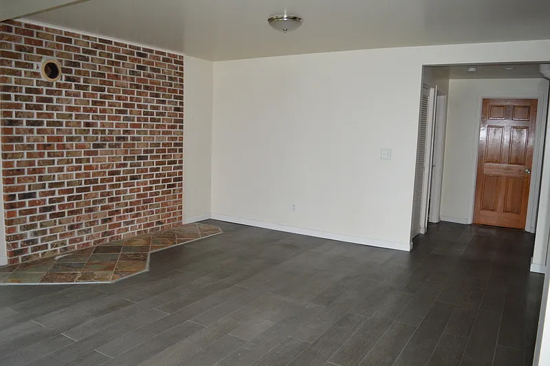 2 bed, 1.0 bath, 850 sqft, $1,900 — Photo 3