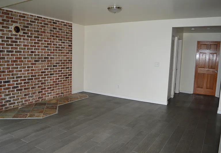 9803 Rainier Ave S #LOWER — Photo 3
