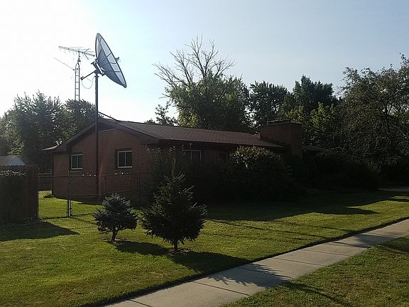 2nd image of 4250 Lorraine Ave