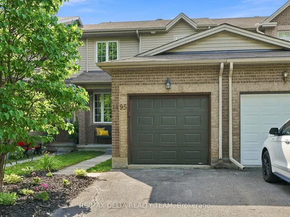 1495 Demeter St, Ottawa, ON K4A 5C6