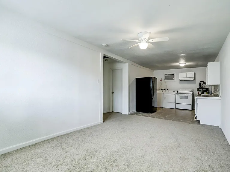 3823 Lydia St #4 — Photo 7