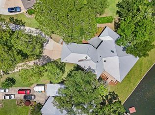 23 Neptune Dr, Mary Esther, FL 32569
