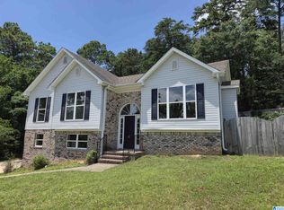 1163 Cameron Cove Cir, Leeds, AL 35094