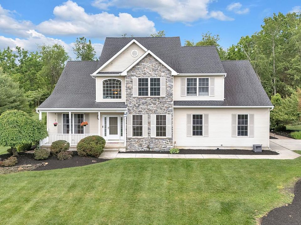 1st image of 235 Inverness Dr