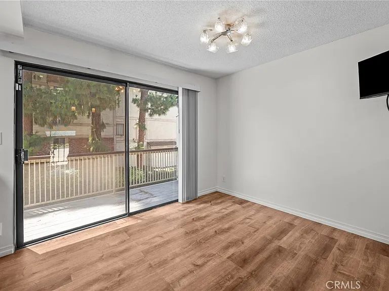 7100 Balboa Blvd #803 — Photo 16