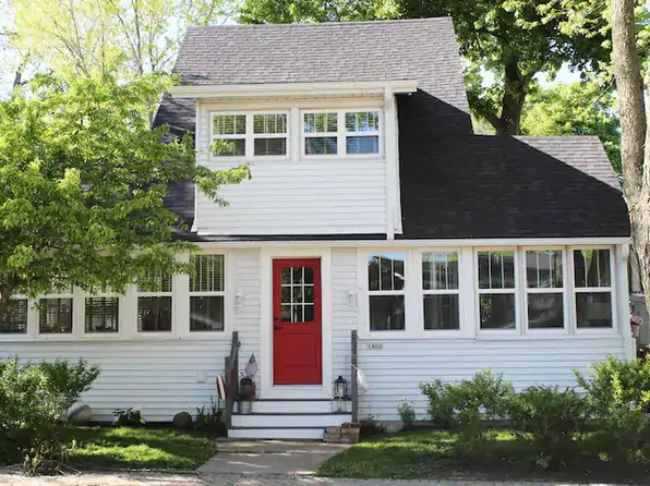 1406 Indian Trl, Delavan, WI 53115