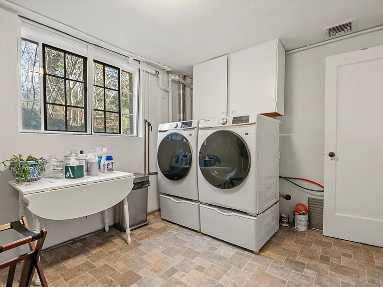 12 Hampton Rd — Photo 27