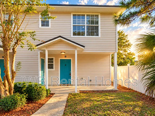 65 W 5th St, Atlantic Beach, FL 32233